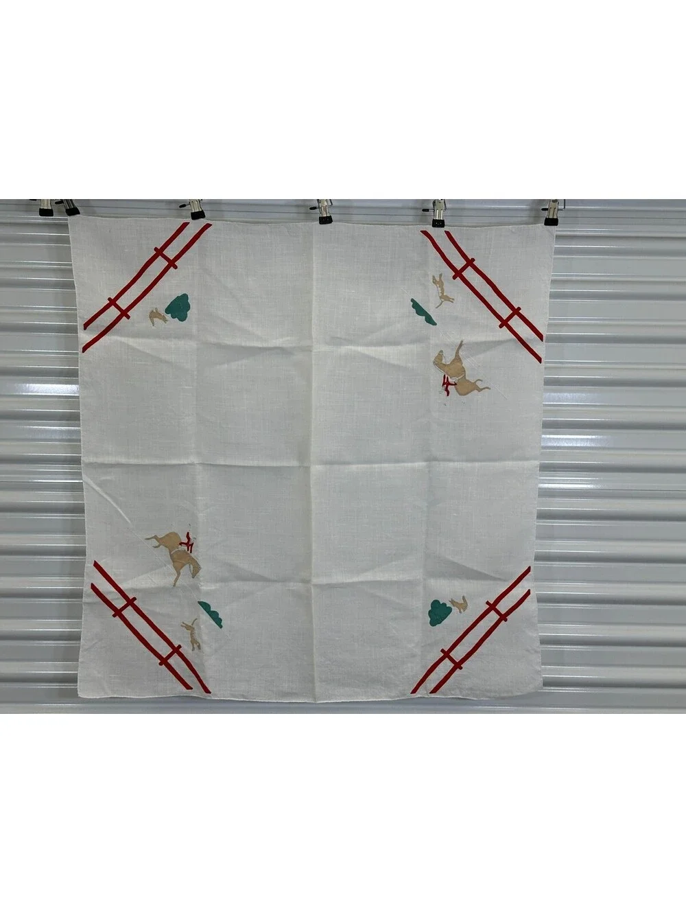 Vintage Embroidered Applique Field Hunting Squirrel Card Table Tablecloth Topper
